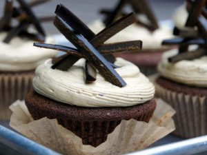 CC_Gingerbread-Cupcakes-with-Black-Licorice-Frosting-Recipe-1_s4x3_lg