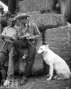 Рой Роджерс с собакой. Фото 1949 года