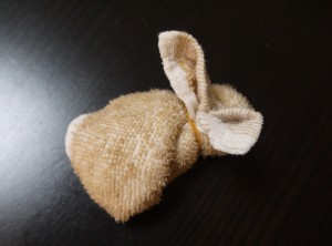 how-to-fold-a-towel-bunny-11