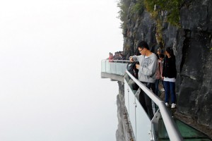 Skywalk-Tianmen-Mountain-China-2