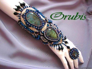 embroidered_jewellery_11