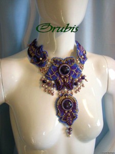 embroidered_jewellery_27