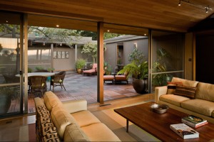 Interior-Courtyard-Garden-Ideas-14-1-Kindesign